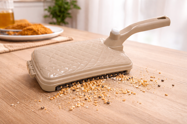 Ψιχουλιέρα με Χερούλι Τριπλή 28cm